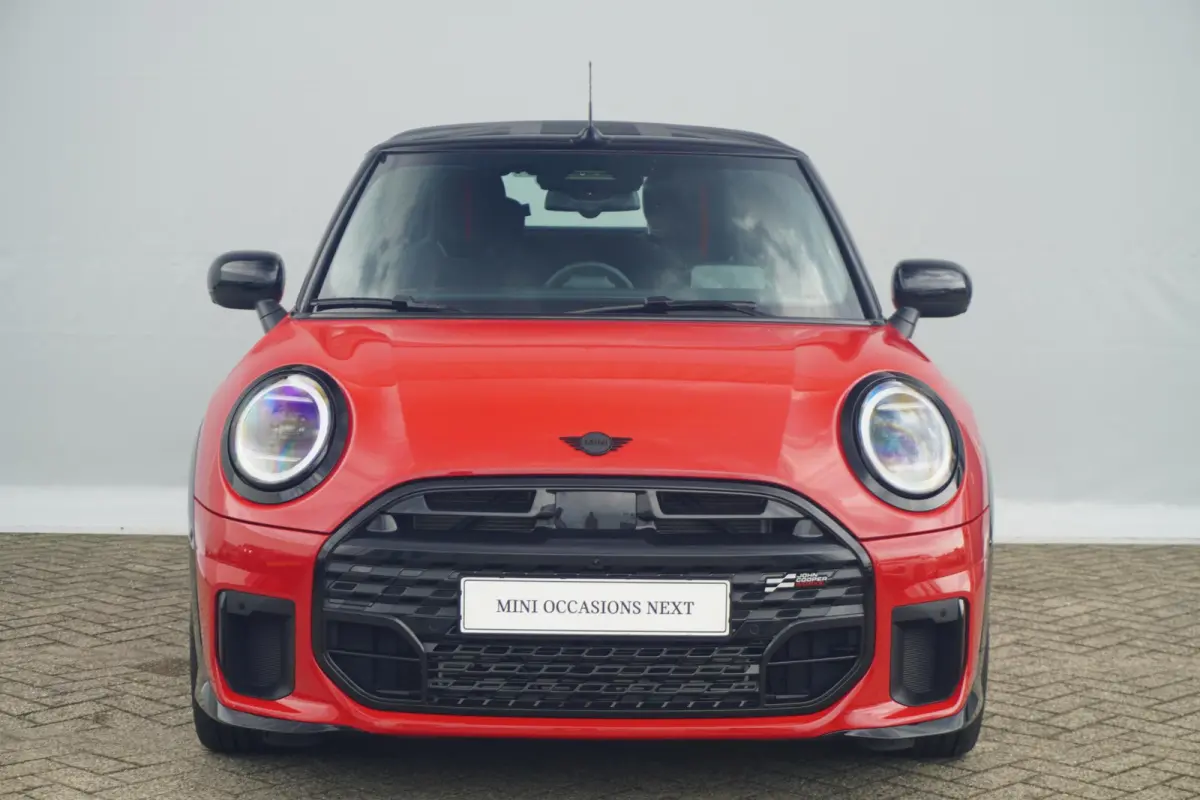 C | John Cooper Works Uitvoering | Pakket XL | Harman Kardon | Memorystoelen | Driving Assistant Plus | Stoel & Stuurverwarming | 360 Graden Camera