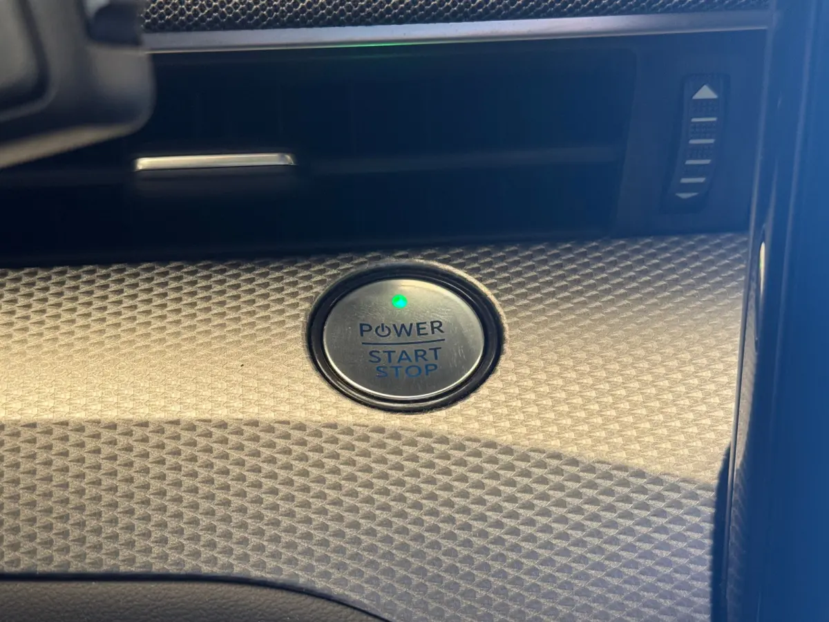 RWD 75 kWh Panorama Dak | Camera Rondom | B&O audio | Parkeersensoren Rondom | Lederen Bekleding | Elek. Stoelen | Digitaal Dashboard | Navigatie | LED | Apple Carplay/Android Auto|telefooni