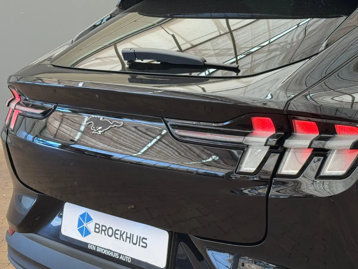 RWD 75 kWh Panorama Dak | Camera Rondom | B&O audio | Parkeersensoren Rondom | Lederen Bekleding | Elek. Stoelen | Digitaal Dashboard | Navigatie | LED | Apple Carplay/Android Auto|telefooni