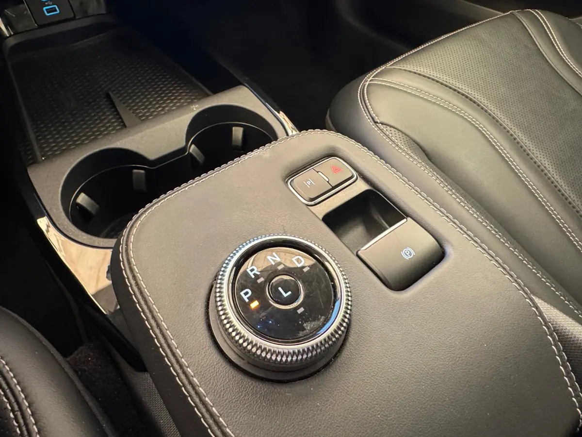 RWD 75 kWh Panorama Dak | Camera Rondom | B&O audio | Parkeersensoren Rondom | Lederen Bekleding | Elek. Stoelen | Digitaal Dashboard | Navigatie | LED | Apple Carplay/Android Auto|telefooni