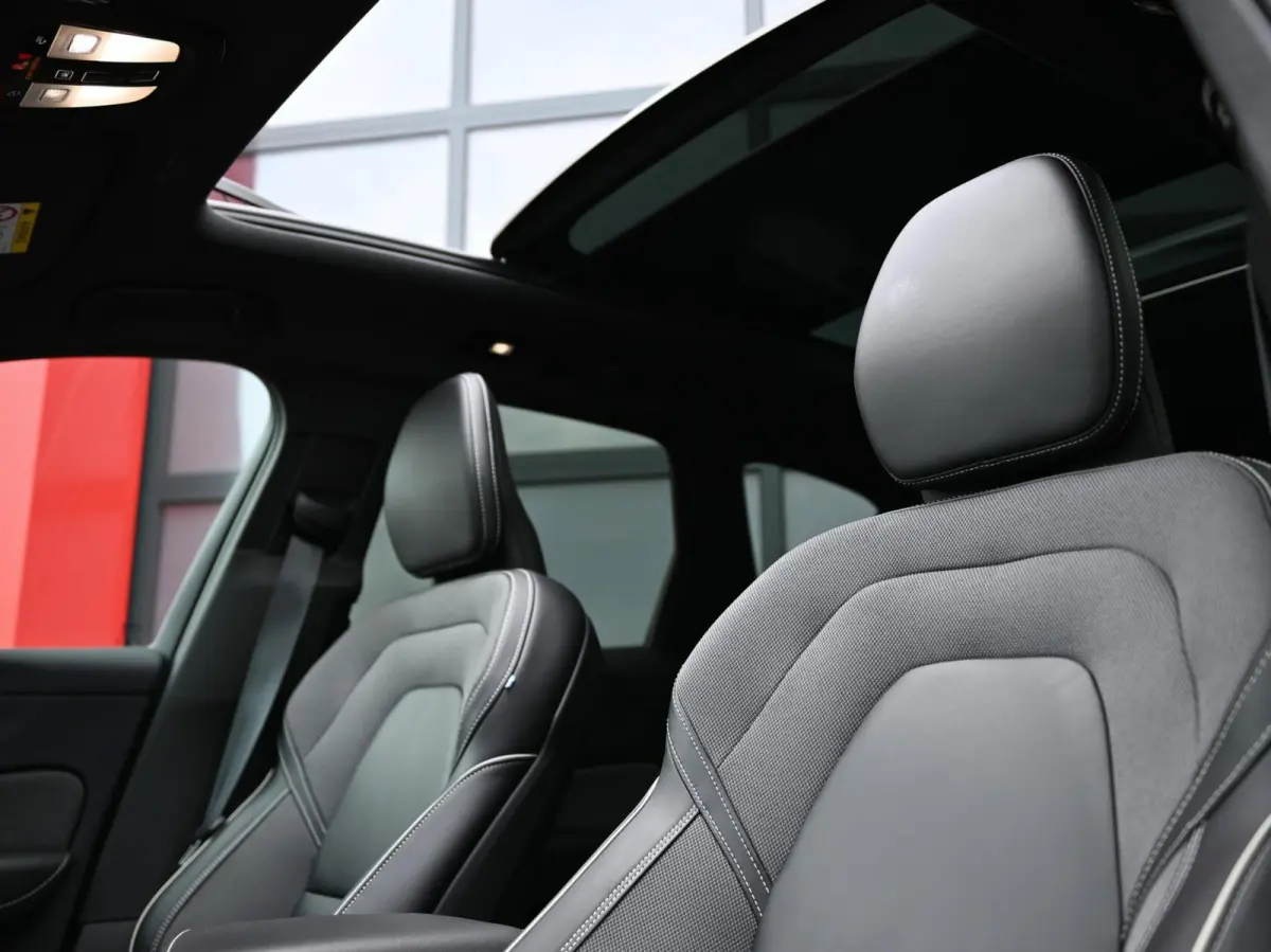 2.0 T6 R-Design AWD 398PK Long Range | Pano | Orrefors | 360 | Harmon Kardon | Keyless | ACC | Stoelverwarming voor+achter | Memory | Leder | Carplay | Trekhaak | Stuurwielverwarming | Digit