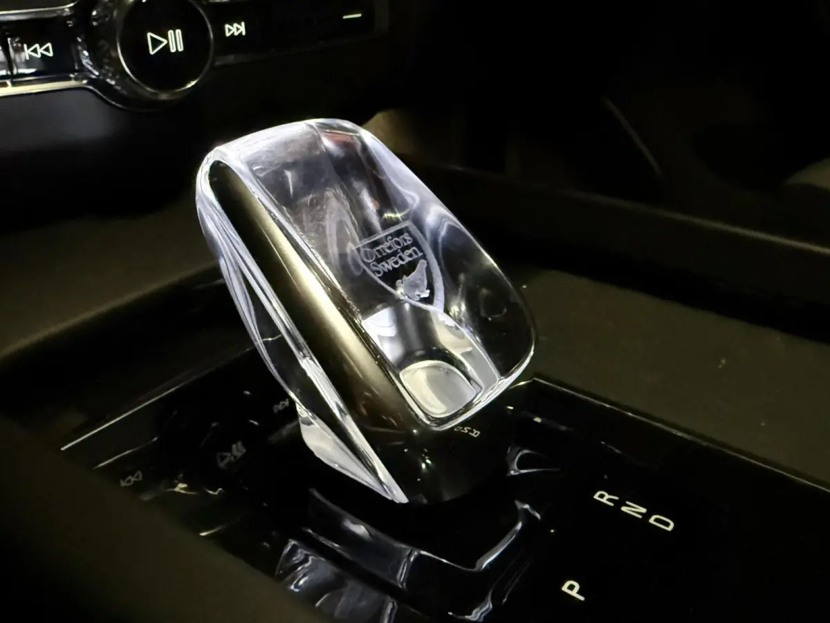 2.0 T6 R-Design AWD 398PK Long Range | Pano | Orrefors | 360 | Harmon Kardon | Keyless | ACC | Stoelverwarming voor+achter | Memory | Leder | Carplay | Trekhaak | Stuurwielverwarming | Digit