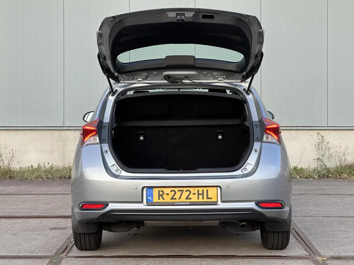 1.8 Hybrid dealer onderhouden, nieuwe apk!