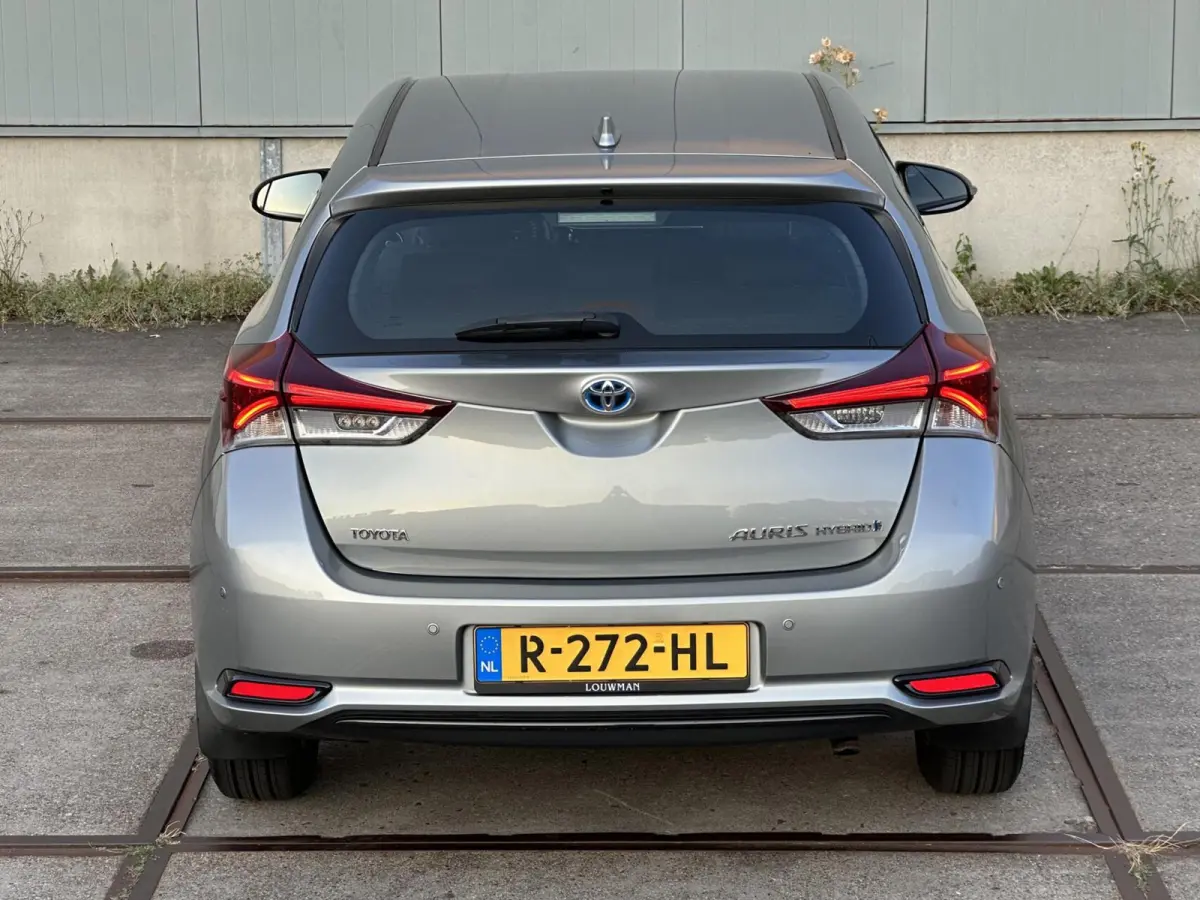 1.8 Hybrid dealer onderhouden, nieuwe apk!