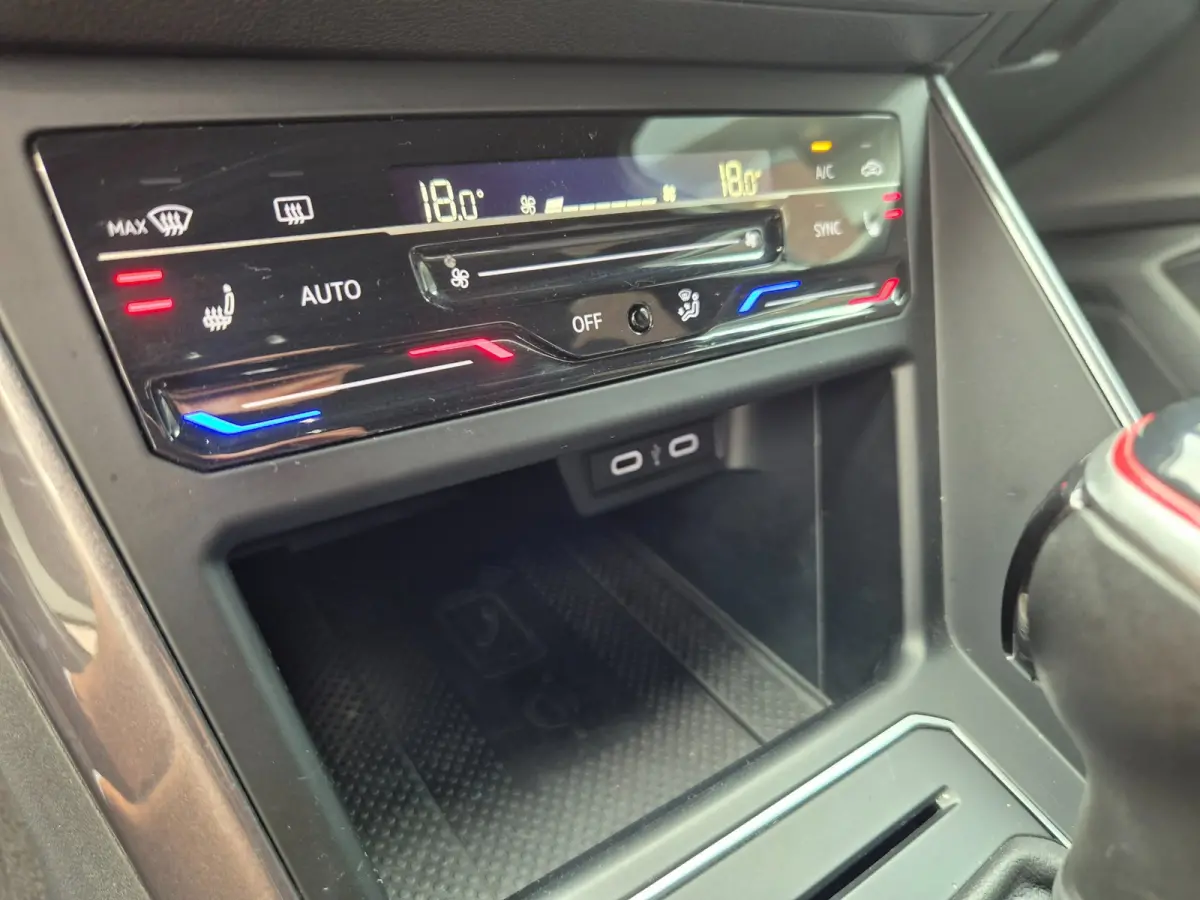 2.0 GTI TSI Automaat Virtual dash IQ. Light Camera Super gaaf 2.0 TSI GTI