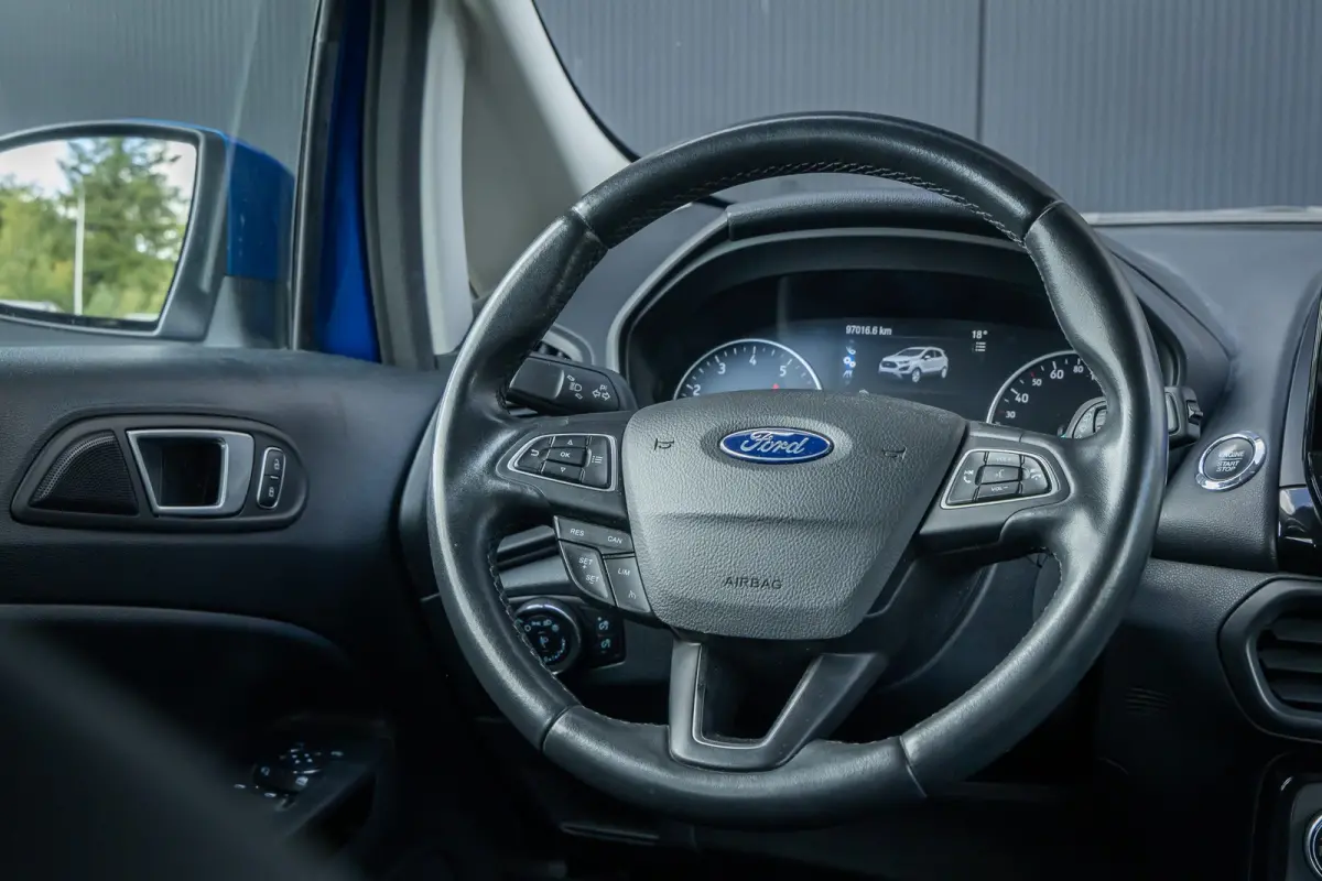 1.0 EcoBoost Titanium | All seazon banden | Trekhaak | Navigatie incl. bluetooth | Half leder | Apple carplay / andriod auto