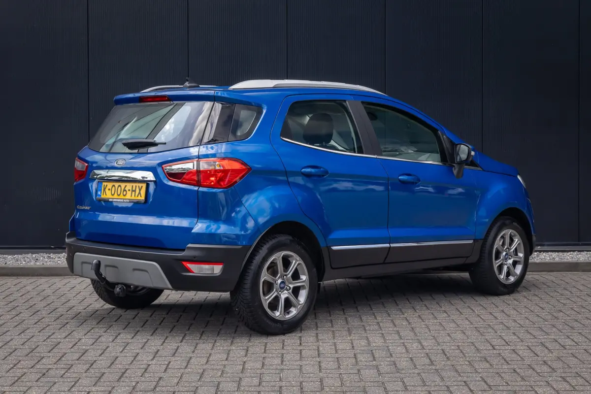 1.0 EcoBoost Titanium | All seazon banden | Trekhaak | Navigatie incl. bluetooth | Half leder | Apple carplay / andriod auto