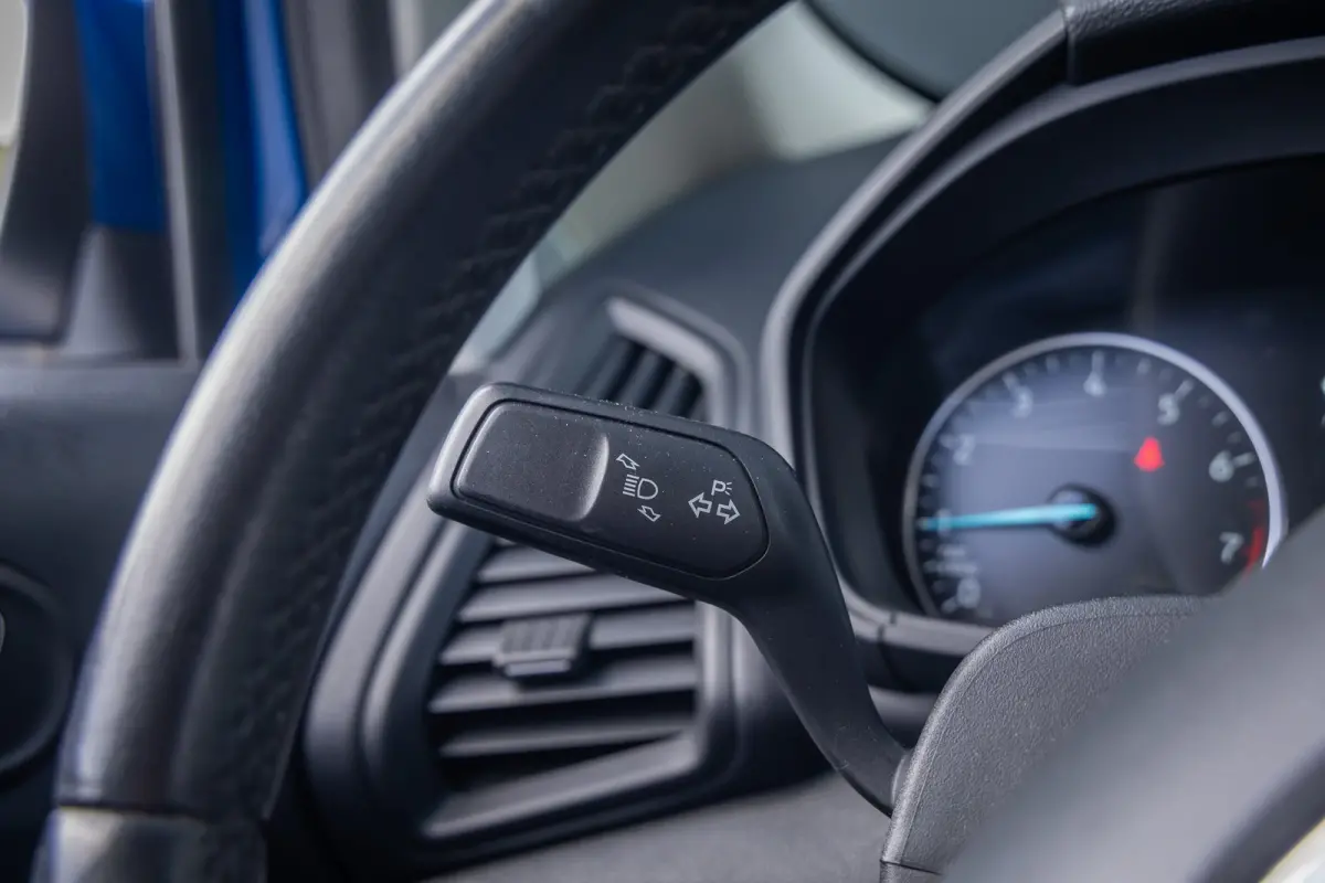 1.0 EcoBoost Titanium | All seazon banden | Trekhaak | Navigatie incl. bluetooth | Half leder | Apple carplay / andriod auto