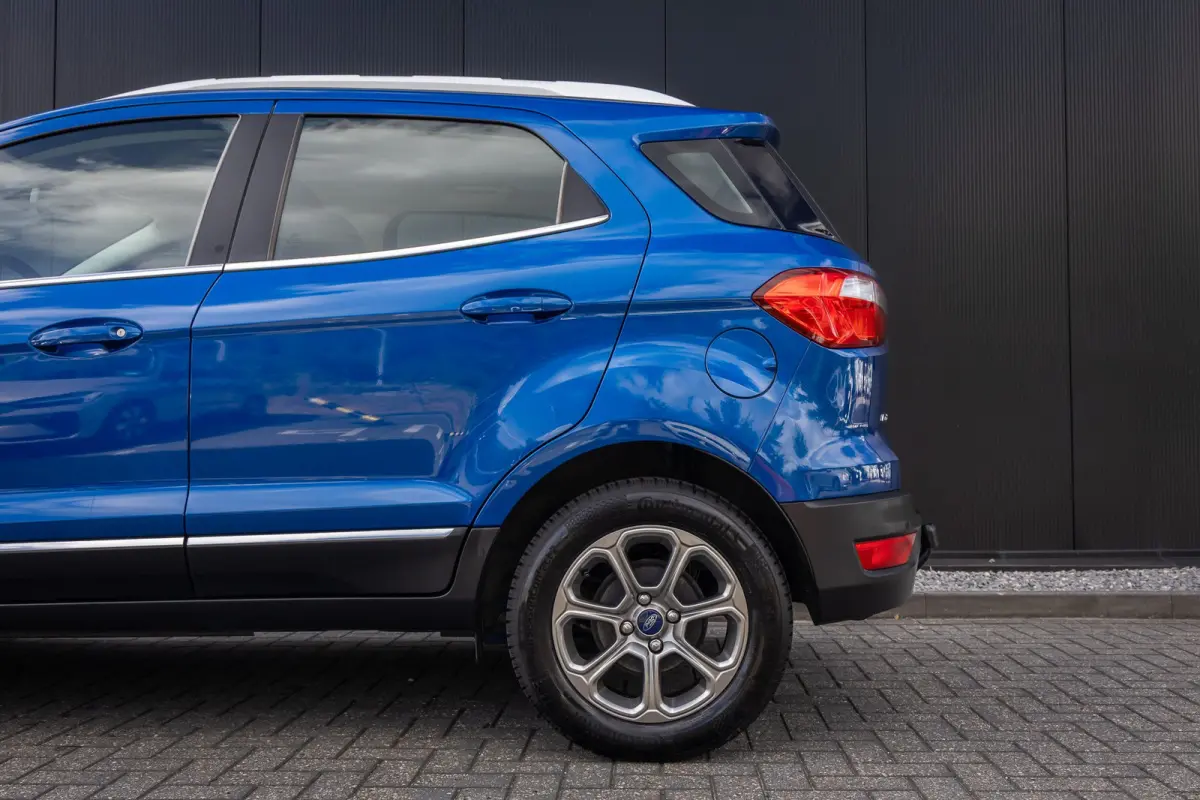 1.0 EcoBoost Titanium | All seazon banden | Trekhaak | Navigatie incl. bluetooth | Half leder | Apple carplay / andriod auto