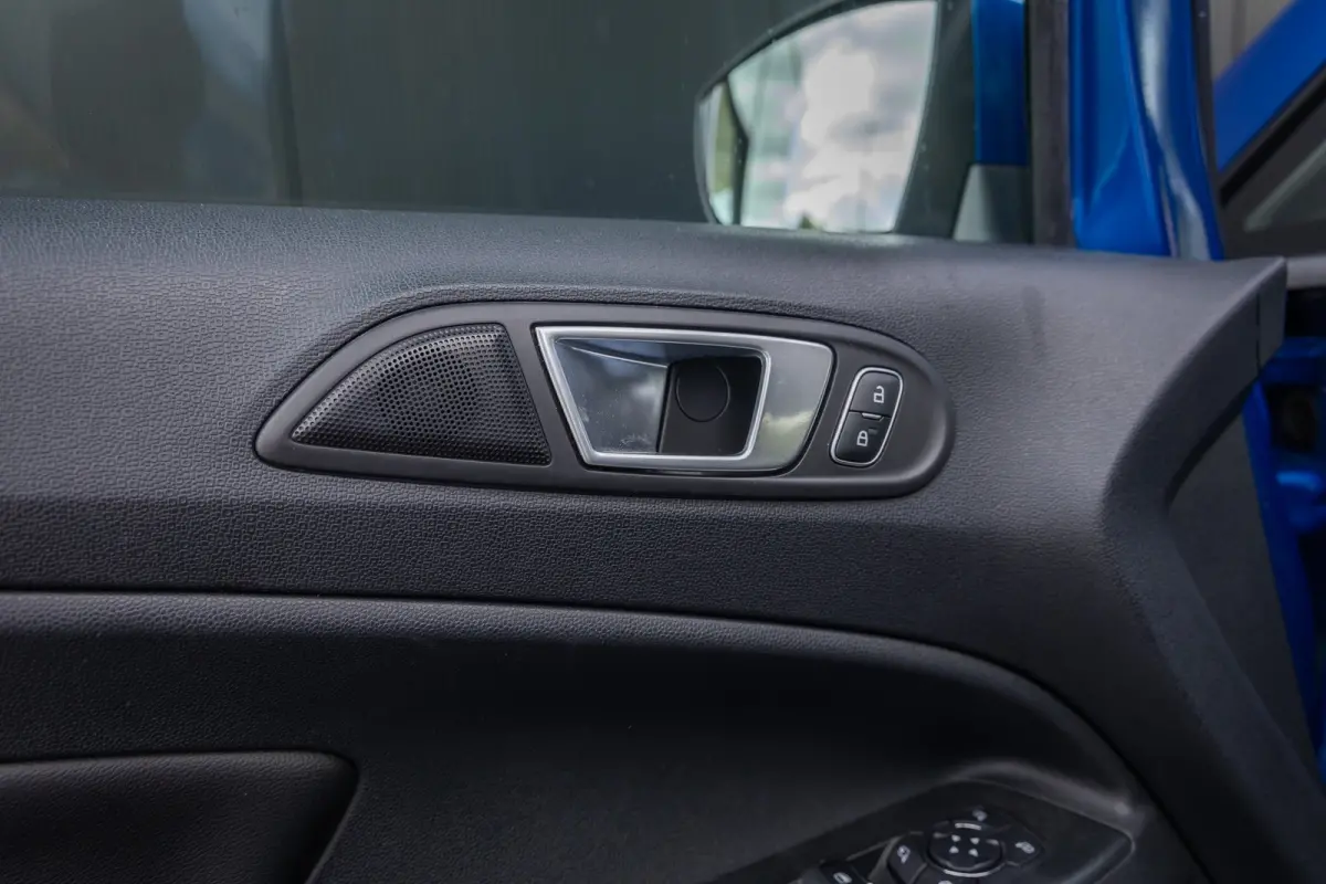 1.0 EcoBoost Titanium | All seazon banden | Trekhaak | Navigatie incl. bluetooth | Half leder | Apple carplay / andriod auto