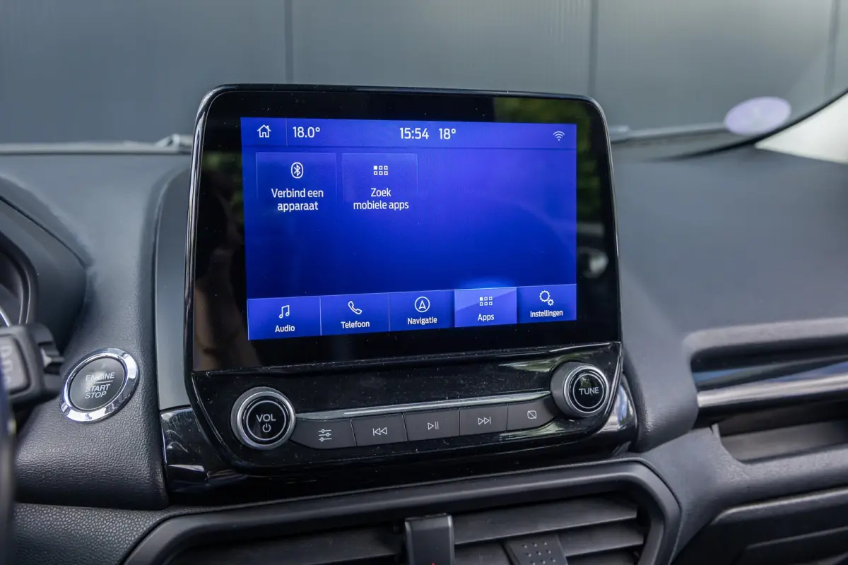 1.0 EcoBoost Titanium | All seazon banden | Trekhaak | Navigatie incl. bluetooth | Half leder | Apple carplay / andriod auto