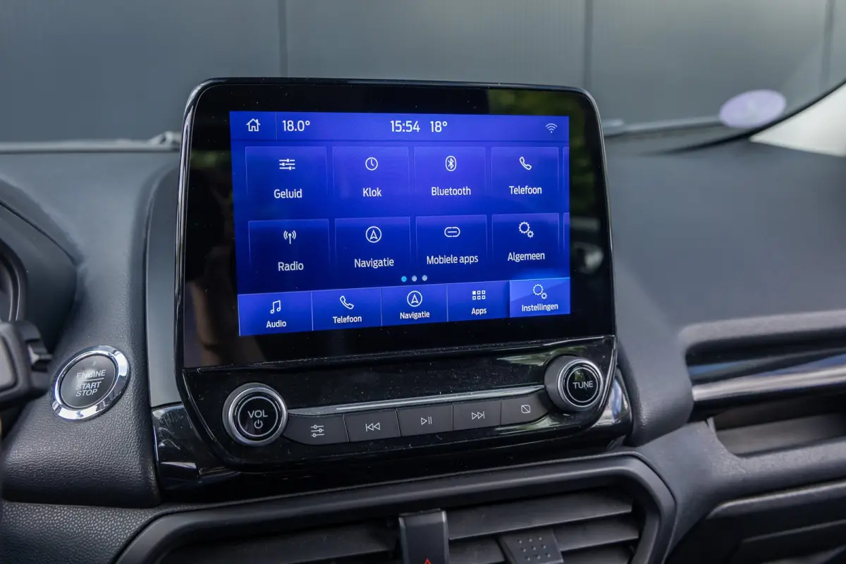 1.0 EcoBoost Titanium | All seazon banden | Trekhaak | Navigatie incl. bluetooth | Half leder | Apple carplay / andriod auto