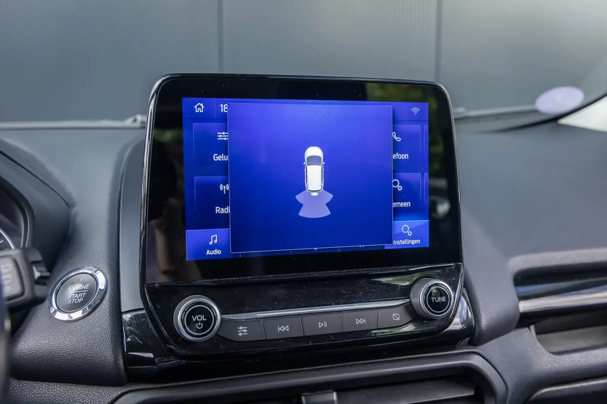 1.0 EcoBoost Titanium | All seazon banden | Trekhaak | Navigatie incl. bluetooth | Half leder | Apple carplay / andriod auto