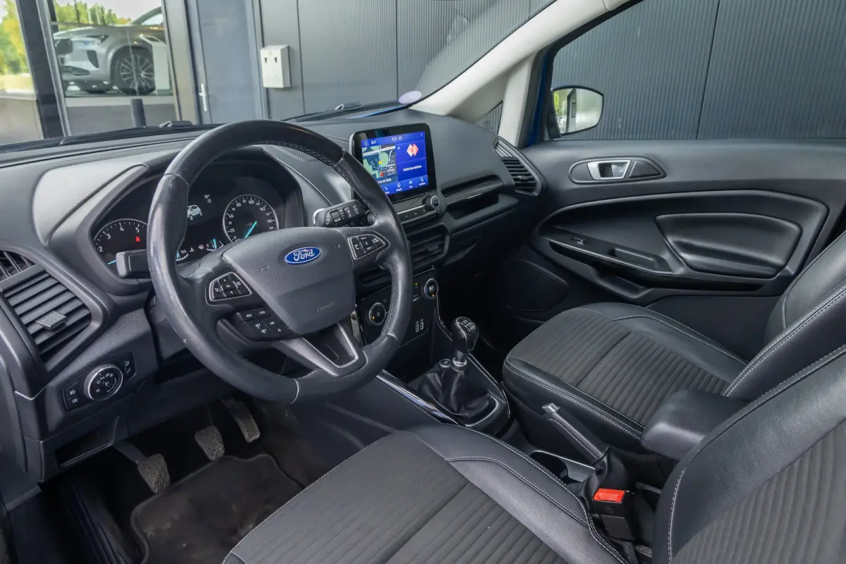1.0 EcoBoost Titanium | All seazon banden | Trekhaak | Navigatie incl. bluetooth | Half leder | Apple carplay / andriod auto