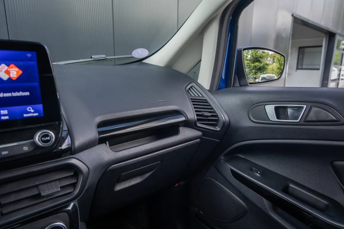 1.0 EcoBoost Titanium | All seazon banden | Trekhaak | Navigatie incl. bluetooth | Half leder | Apple carplay / andriod auto