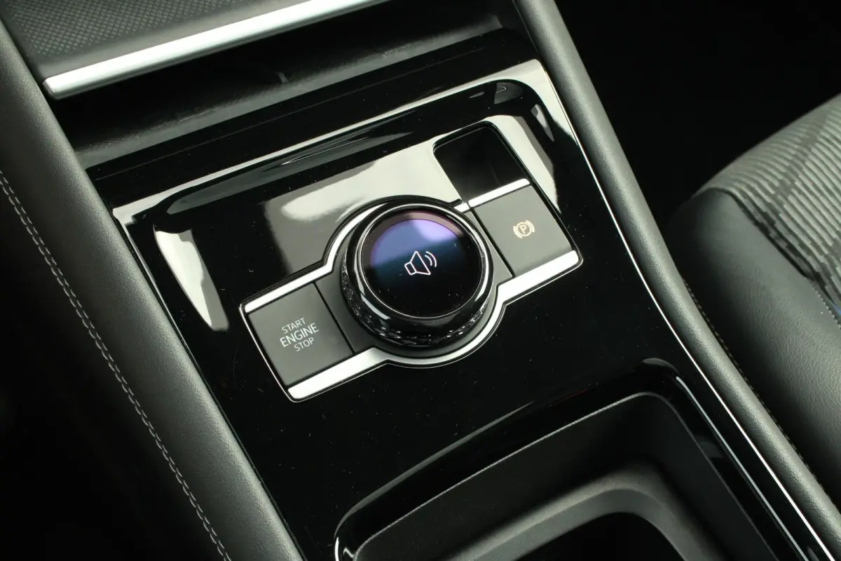 1.5 eHybrid 272pk DSG R-Line Edition | Trekhaak | Panoramadak | Dodehoek Assist | Stoel-/Achterbank & Voorruit Verwarming