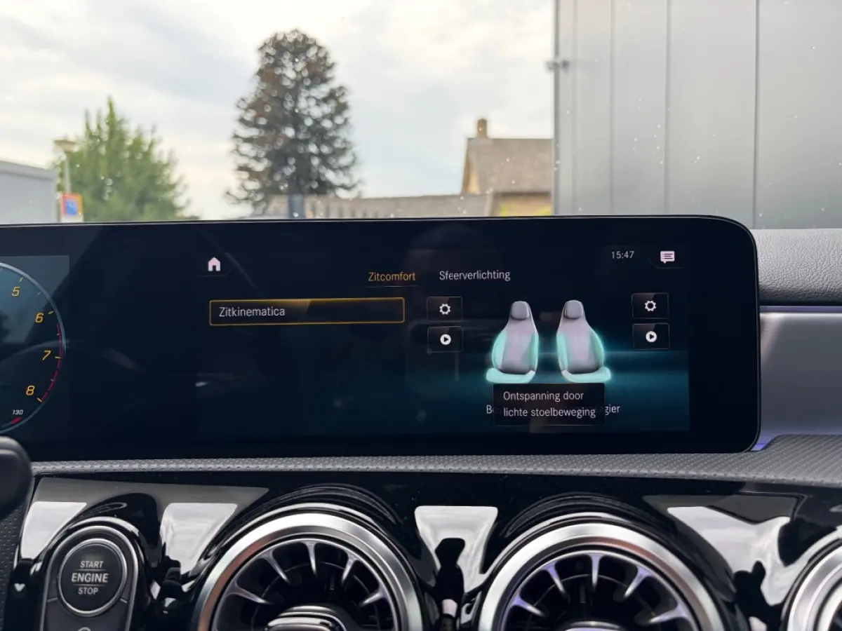 A 200 AMG Nightpakket Pano Leder Sfeerlicht Camera Memory NL-auto