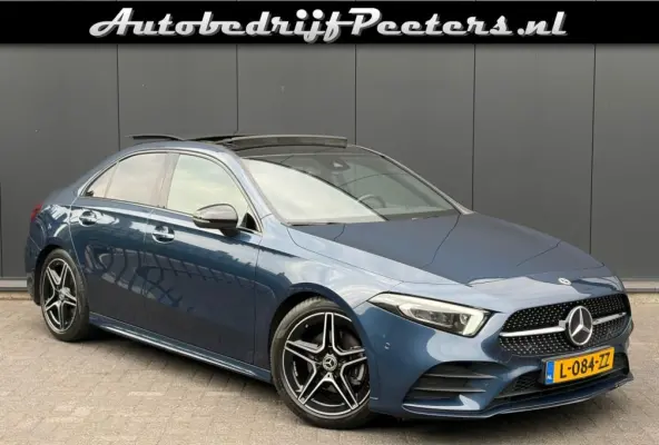 A 200 AMG Nightpakket Pano Leder Sfeerlicht Camera Memory NL-auto