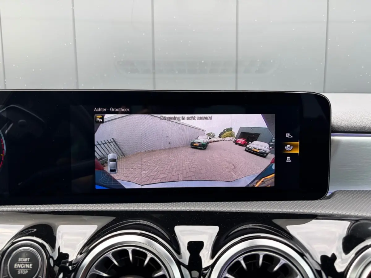 A 200 AMG Nightpakket Pano Leder Sfeerlicht Camera Memory NL-auto