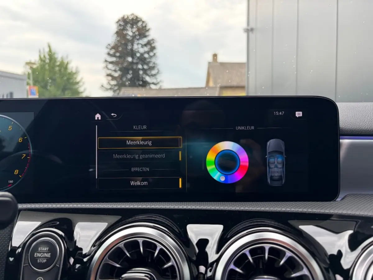 A 200 AMG Nightpakket Pano Leder Sfeerlicht Camera Memory NL-auto