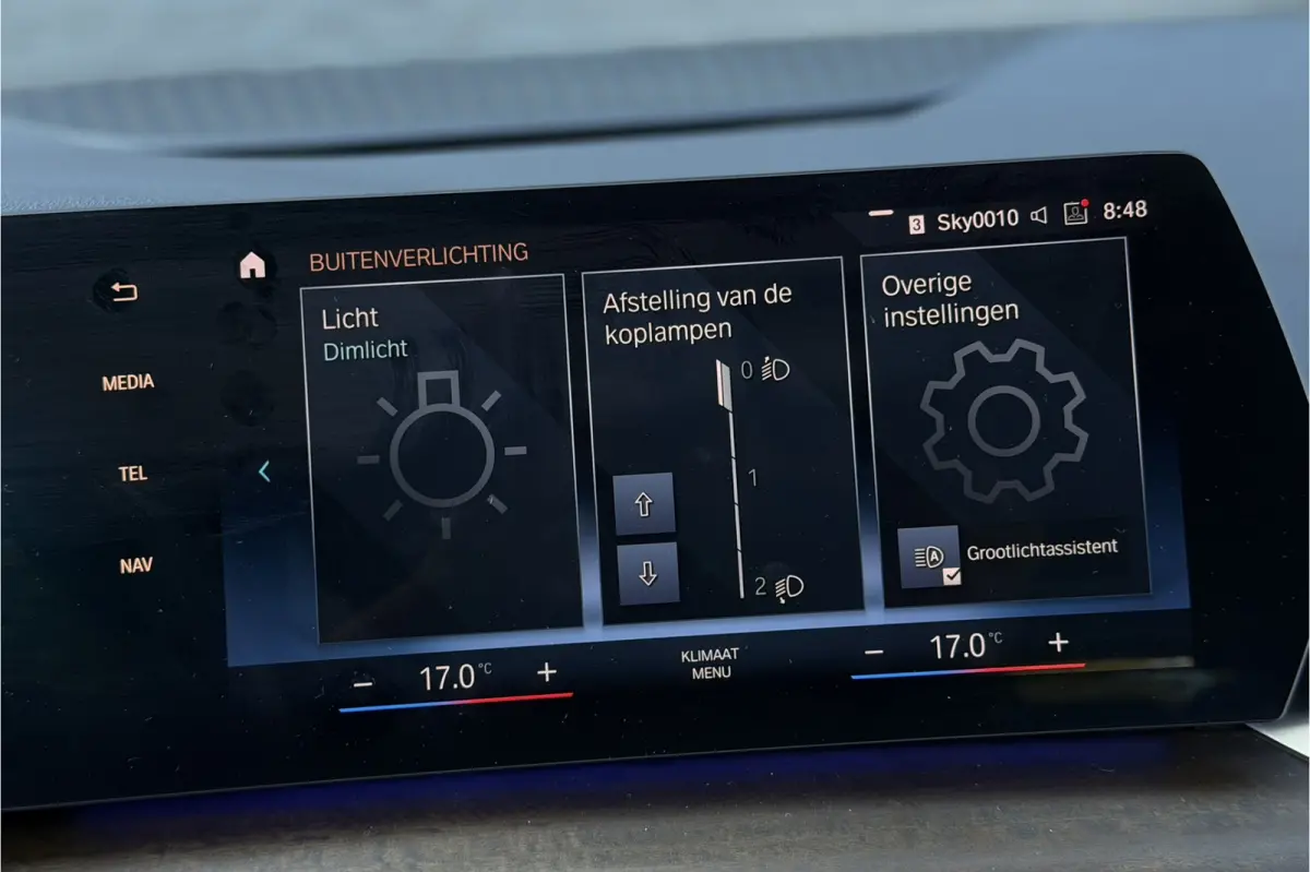 225e xDrive | Sportleder | M-Stuurwiel | Camera | Carplay