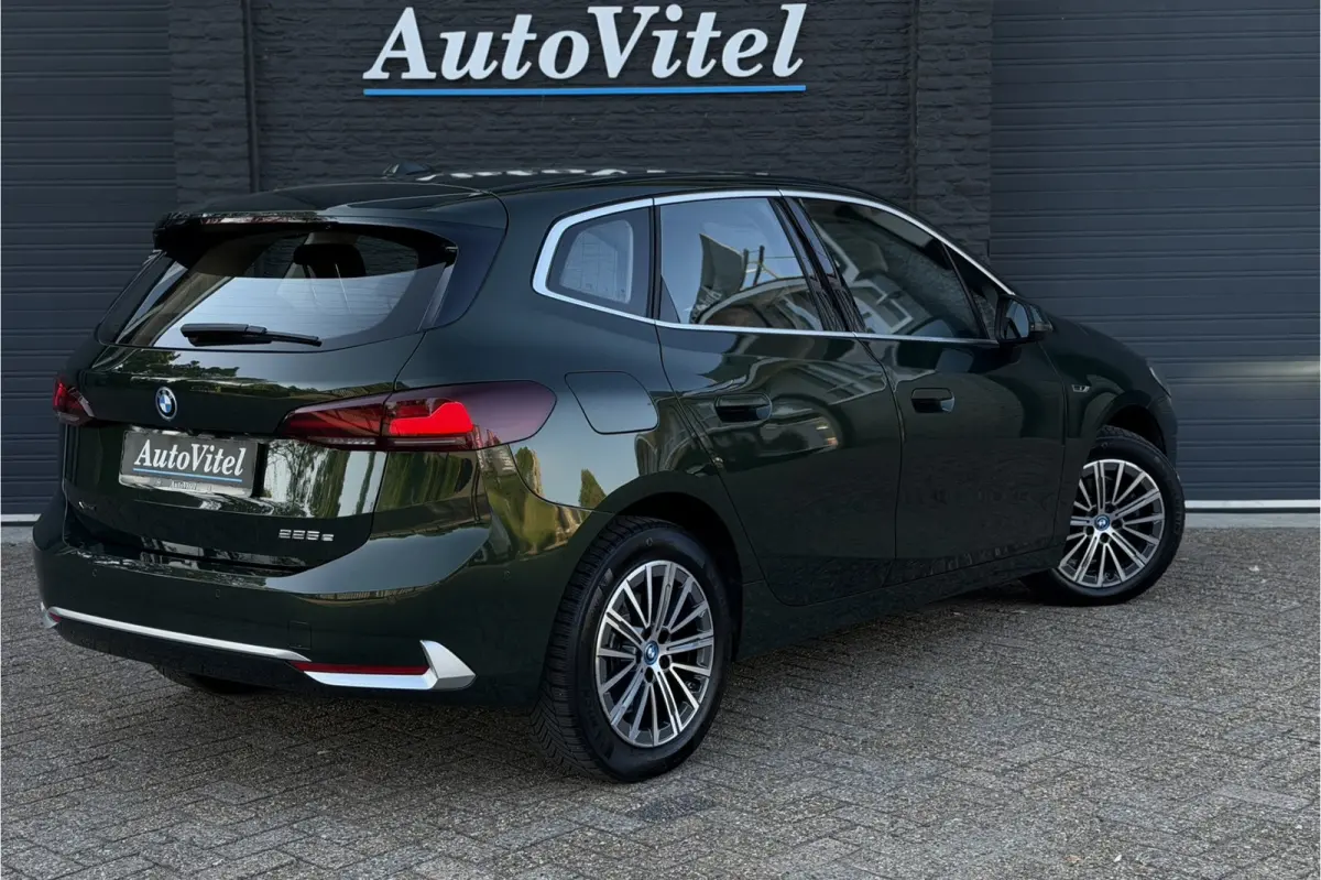 225e xDrive | Sportleder | M-Stuurwiel | Camera | Carplay