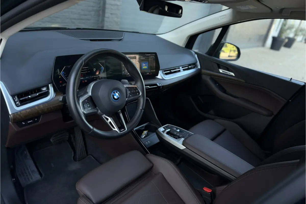 225e xDrive | Sportleder | M-Stuurwiel | Camera | Carplay