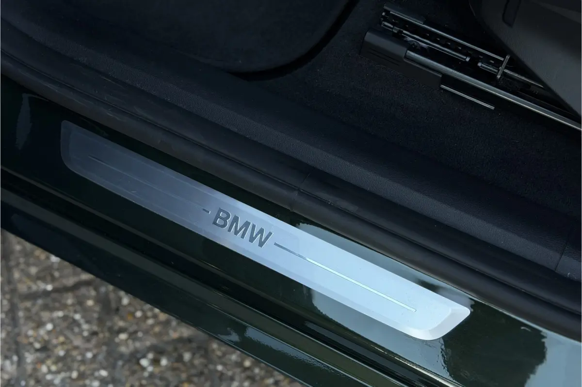 225e xDrive | Sportleder | M-Stuurwiel | Camera | Carplay