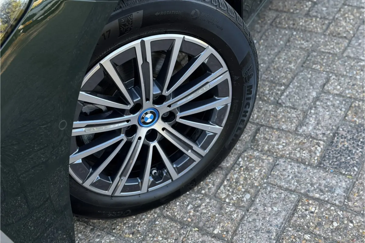 225e xDrive | Sportleder | M-Stuurwiel | Camera | Carplay