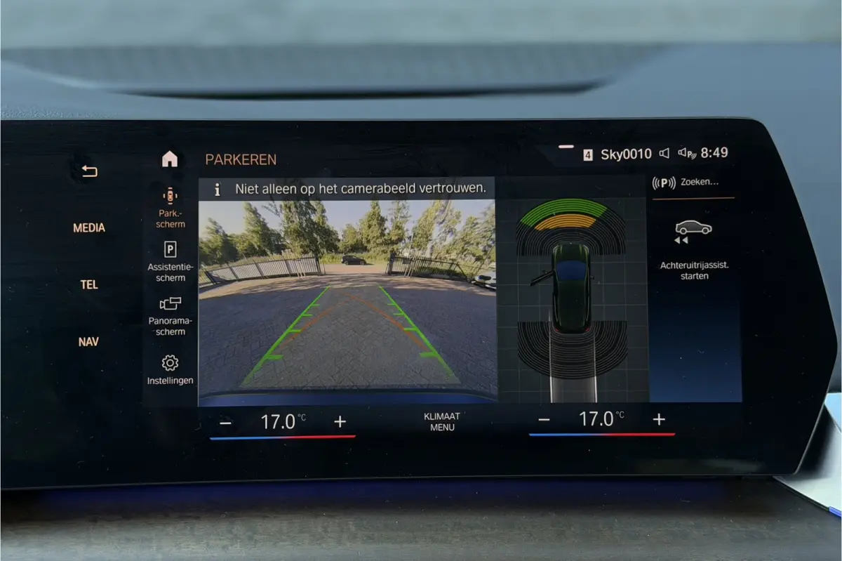225e xDrive | Sportleder | M-Stuurwiel | Camera | Carplay