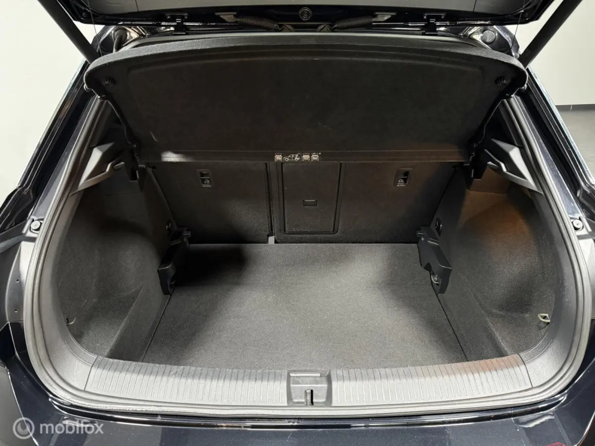 1.5 TSI Sport Business R-Line| PANO|CARPLAY