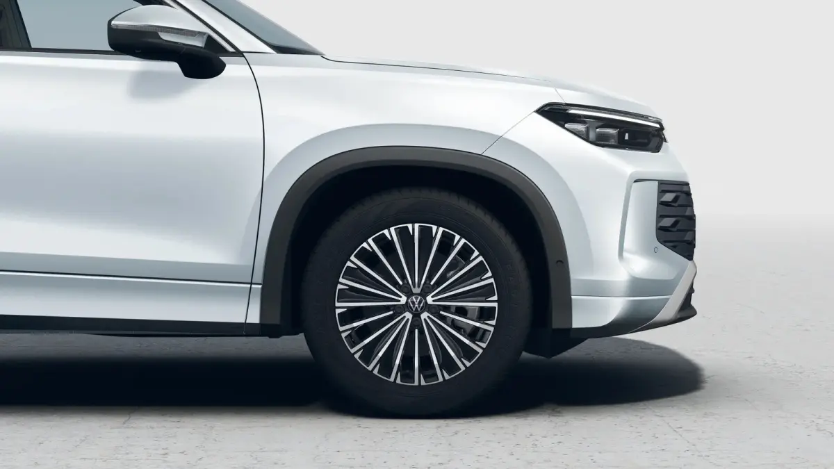 Life Edition | 'App-Connect' draadloze smartphone integratie | Automatische afstandsregeling (Adaptive Cruise Control) | Buitenspiegels elektrisch instel-, verwarm- en inklapbaar