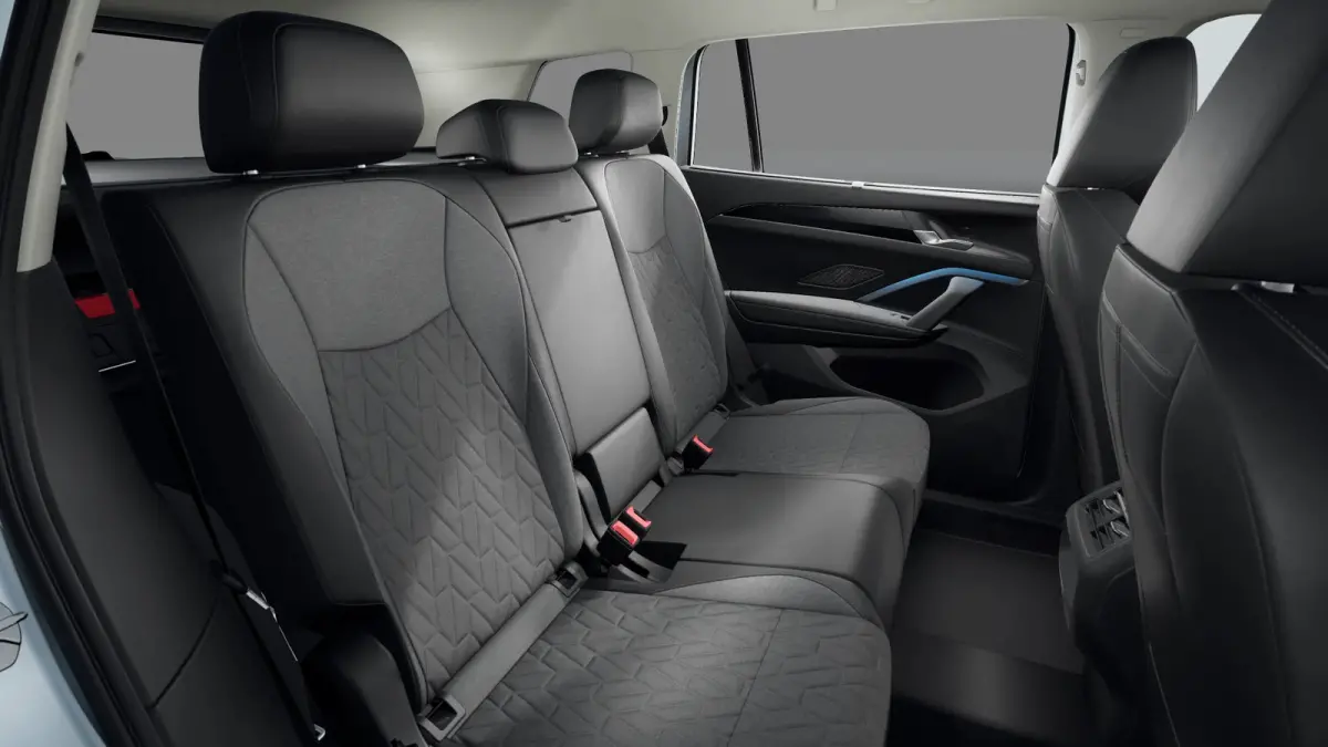 Life Edition | 'App-Connect' draadloze smartphone integratie | Automatische afstandsregeling (Adaptive Cruise Control) | Buitenspiegels elektrisch instel-, verwarm- en inklapbaar