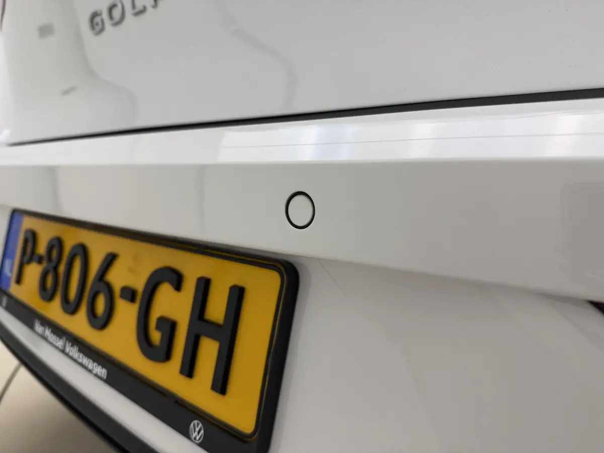 1.0 eTSI Life Business | Apple Carplay / Android Auto | Lichtmetalen Velgen | Adap. Cruise | Privacy Glass | Parkeersensoren |