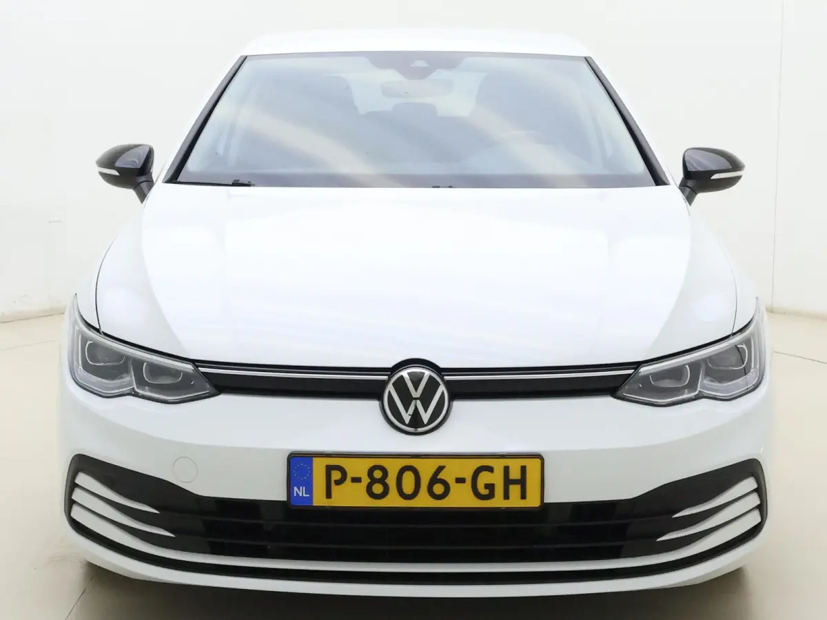 1.0 eTSI Life Business | Apple Carplay / Android Auto | Lichtmetalen Velgen | Adap. Cruise | Privacy Glass | Parkeersensoren |