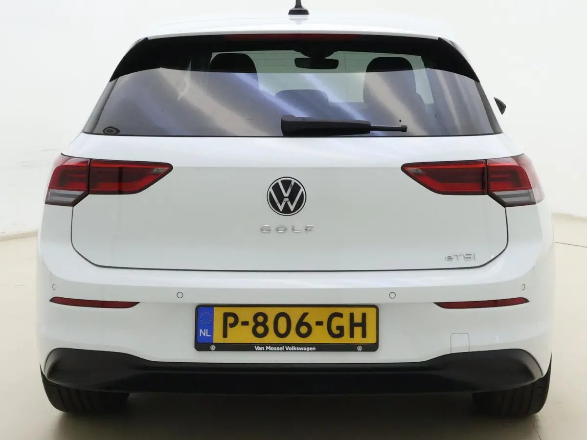 1.0 eTSI Life Business | Apple Carplay / Android Auto | Lichtmetalen Velgen | Adap. Cruise | Privacy Glass | Parkeersensoren |