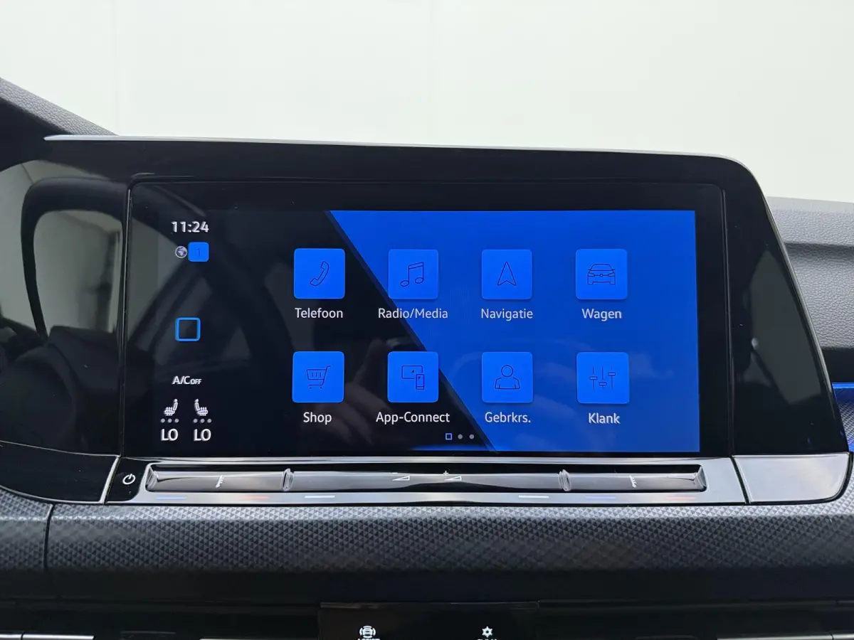 1.0 eTSI Life Business | Apple Carplay / Android Auto | Lichtmetalen Velgen | Adap. Cruise | Privacy Glass | Parkeersensoren |