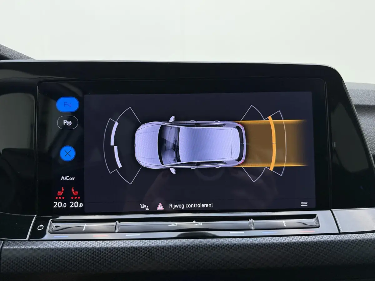 1.0 eTSI Life Business | Apple Carplay / Android Auto | Lichtmetalen Velgen | Adap. Cruise | Privacy Glass | Parkeersensoren |