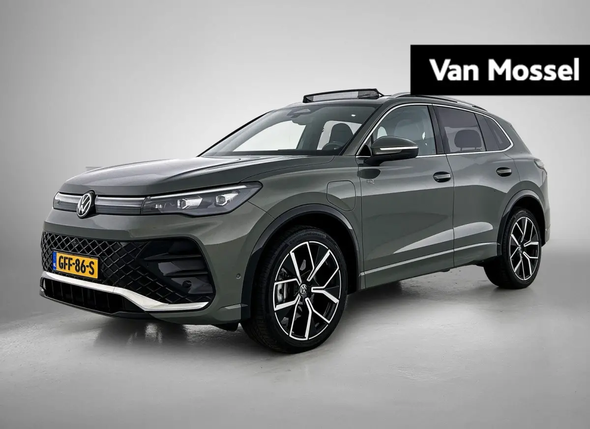 1.5 eHybrid R-Line Business | 204 PK | SoH 91% | Automaat | Adaptieve Cruise Control | Panoramadak | Trekhaak | Parkeercamera | Stoelverwarming | Stuurverwarming | Apple Carplay / Android Au