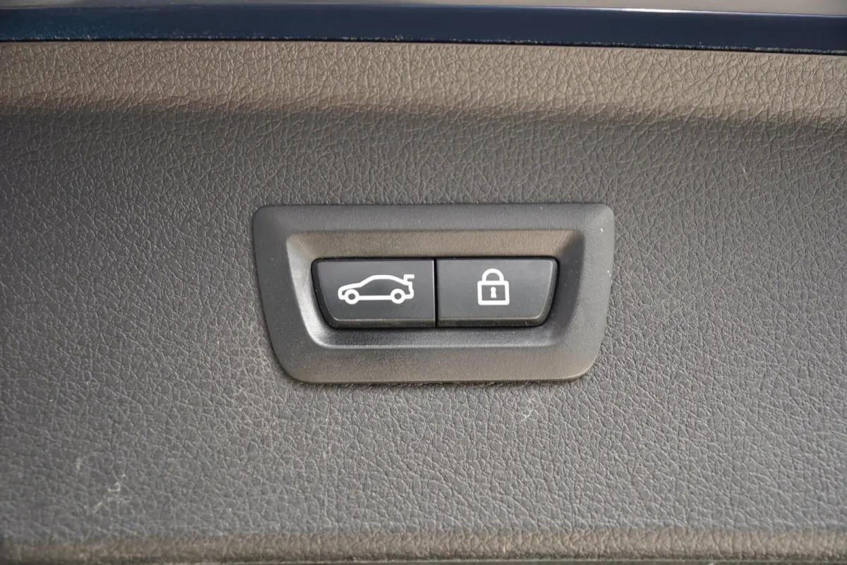 225xe iPerformance Executive 2016|PHEV Automaat|Executive|Xenon|Navi|Stoelverwarming|Hybride