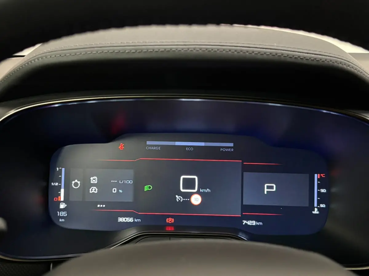 1.2 HYBRID 136PK 360 Camera Carplay