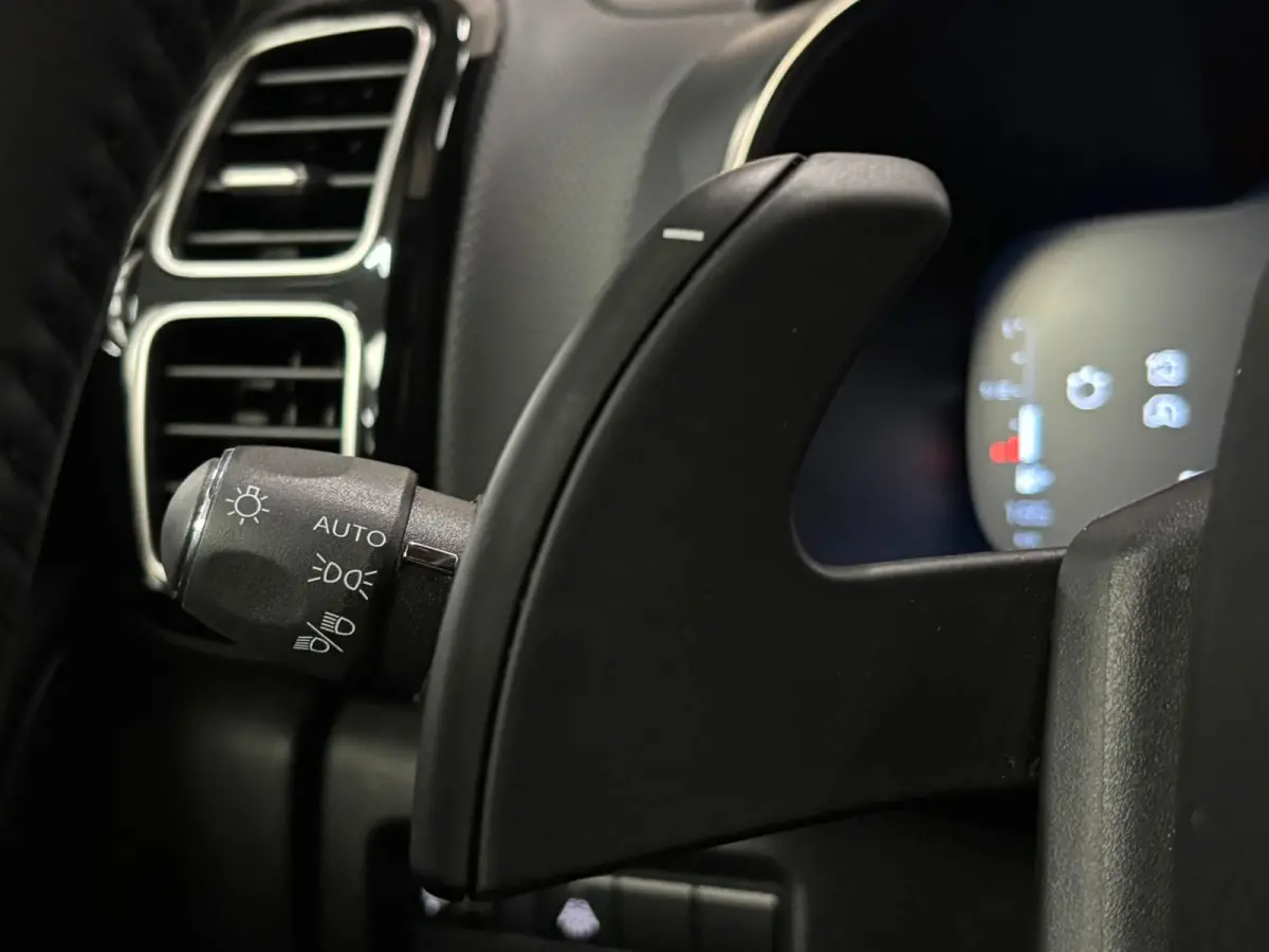 1.2 HYBRID 136PK 360 Camera Carplay