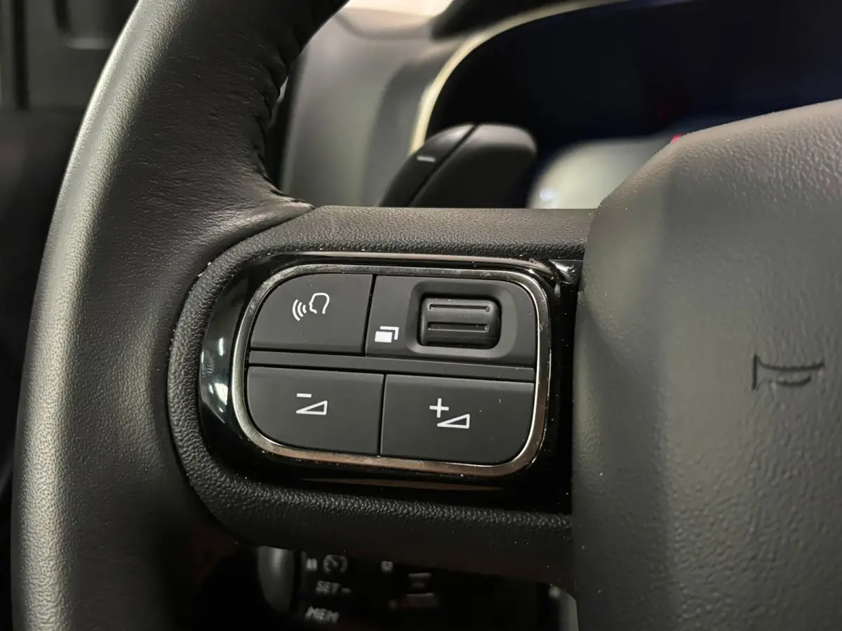 1.2 HYBRID 136PK 360 Camera Carplay