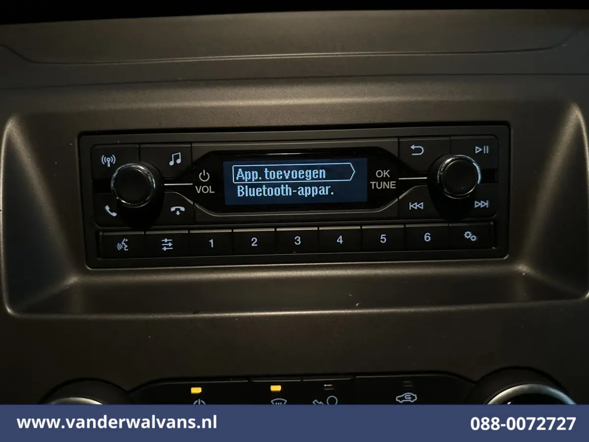 2.0 TDCI 161pk Bakwagen Laadklep Euro6 Airco | Cruisecontrol | Verwarmde voorruit Bijrijdersbank, 1040kg laadvermogen, zijdeur mogelijk 1750 ex btw meerprijs