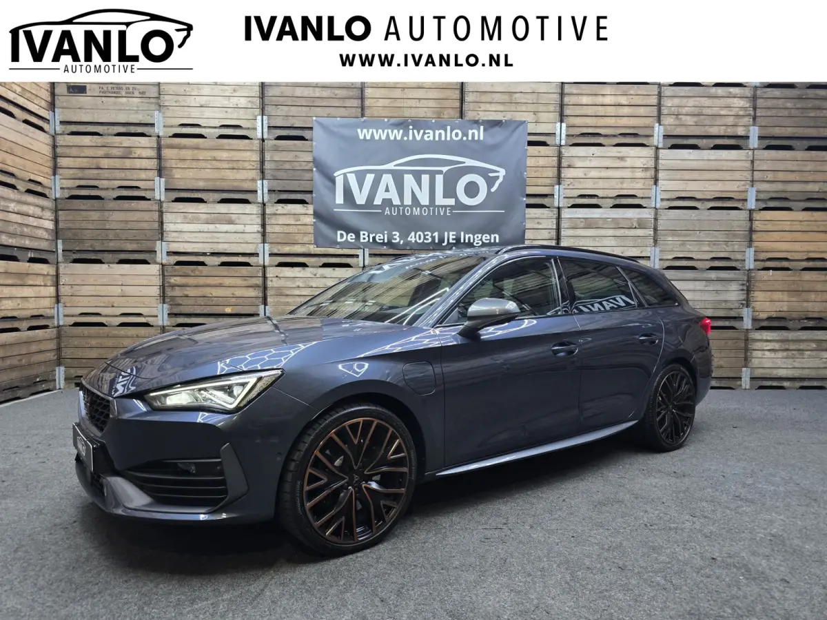 1.4 e-Hybrid VZ Performance Pano Carbon-Kuipstoelen 19"LM