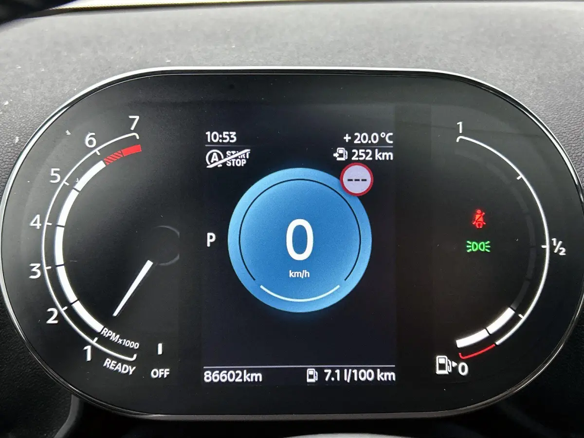 1.5 Cooper MINI Yours | PANORAMADAK | LEER | CAMERA | NAVIGATIE | STOEL-STUURWIELVERWARMING