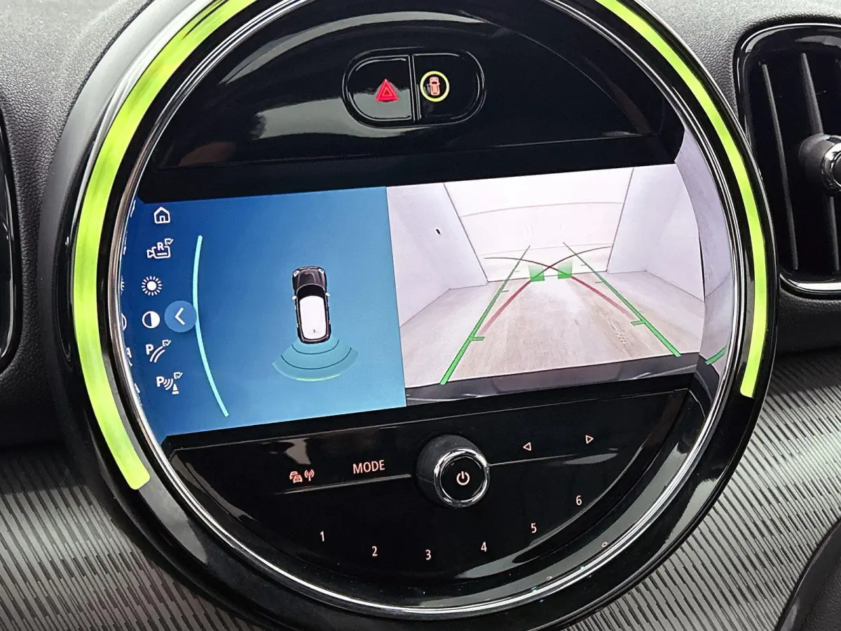 1.5 Cooper MINI Yours | PANORAMADAK | LEER | CAMERA | NAVIGATIE | STOEL-STUURWIELVERWARMING