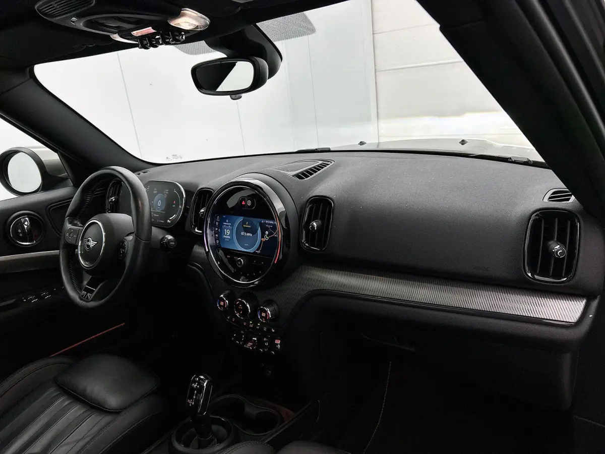 1.5 Cooper MINI Yours | PANORAMADAK | LEER | CAMERA | NAVIGATIE | STOEL-STUURWIELVERWARMING