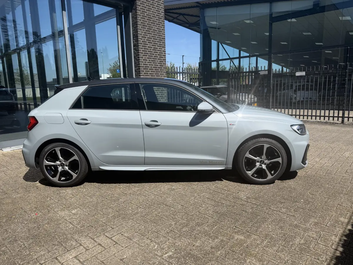 25 TFSI S edition 95 PK | S-Line | Climate Control | Cruise Control | Apple Carplay & Android Auto | Parkeersensoren achter | Lichtmetalenvelgen |