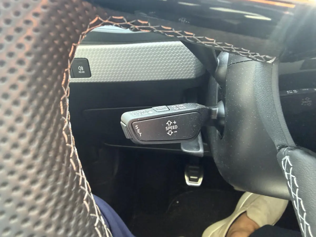 25 TFSI S edition 95 PK | S-Line | Climate Control | Cruise Control | Apple Carplay & Android Auto | Parkeersensoren achter | Lichtmetalenvelgen |